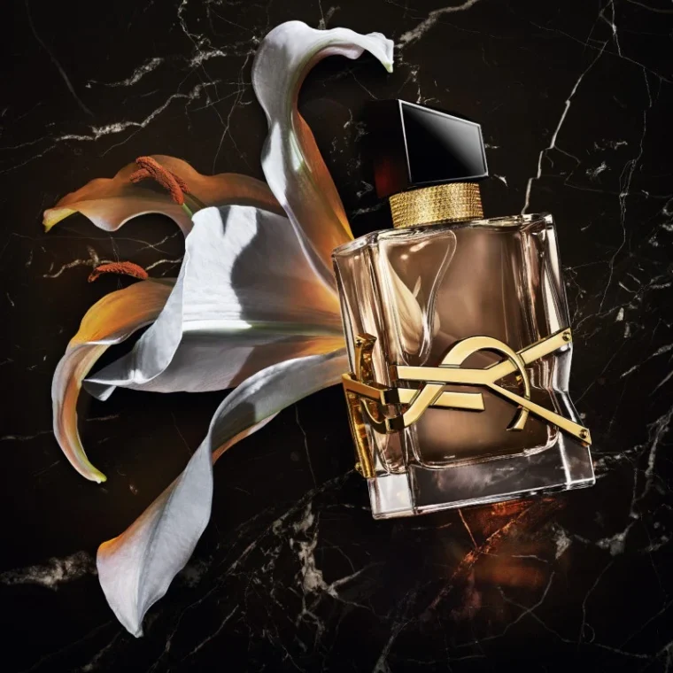 Yves_saint_laurent_libre_flowers_and_flame_n2_2048x